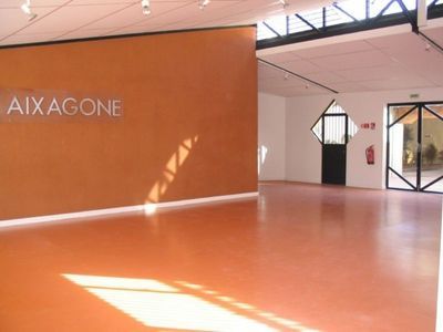 Salle d'Accueil vide - entrée côté Patio